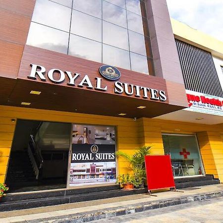 Fabhotel Royal Suits - Nr Mahadji Shinde Chhatri Mundhwa Exterior photo