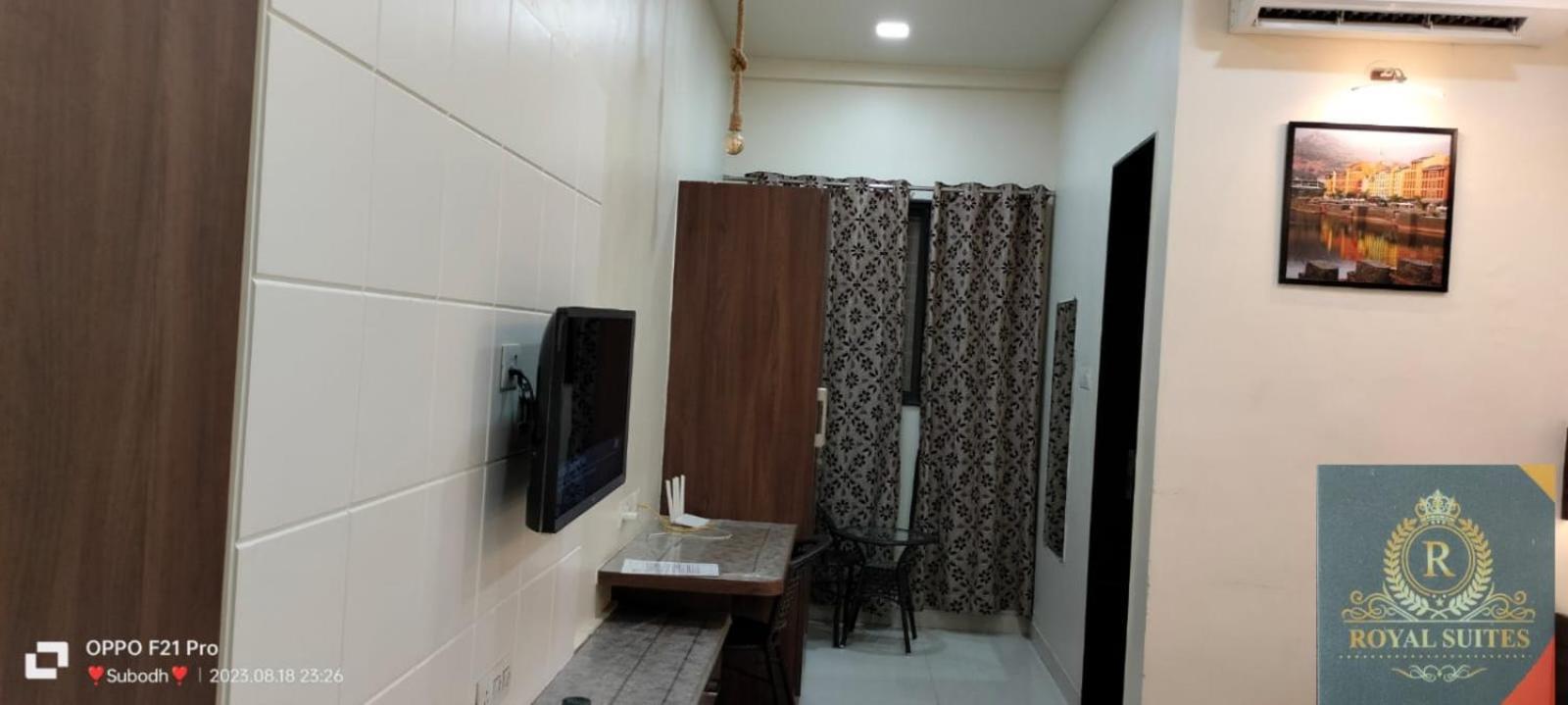 Fabhotel Royal Suits - Nr Mahadji Shinde Chhatri Mundhwa Exterior photo