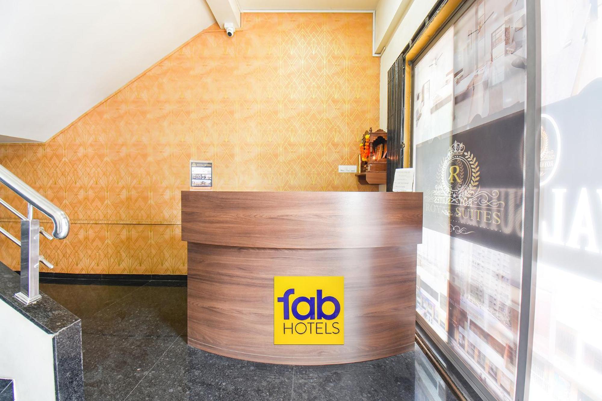 Fabhotel Royal Suits - Nr Mahadji Shinde Chhatri Mundhwa Exterior photo