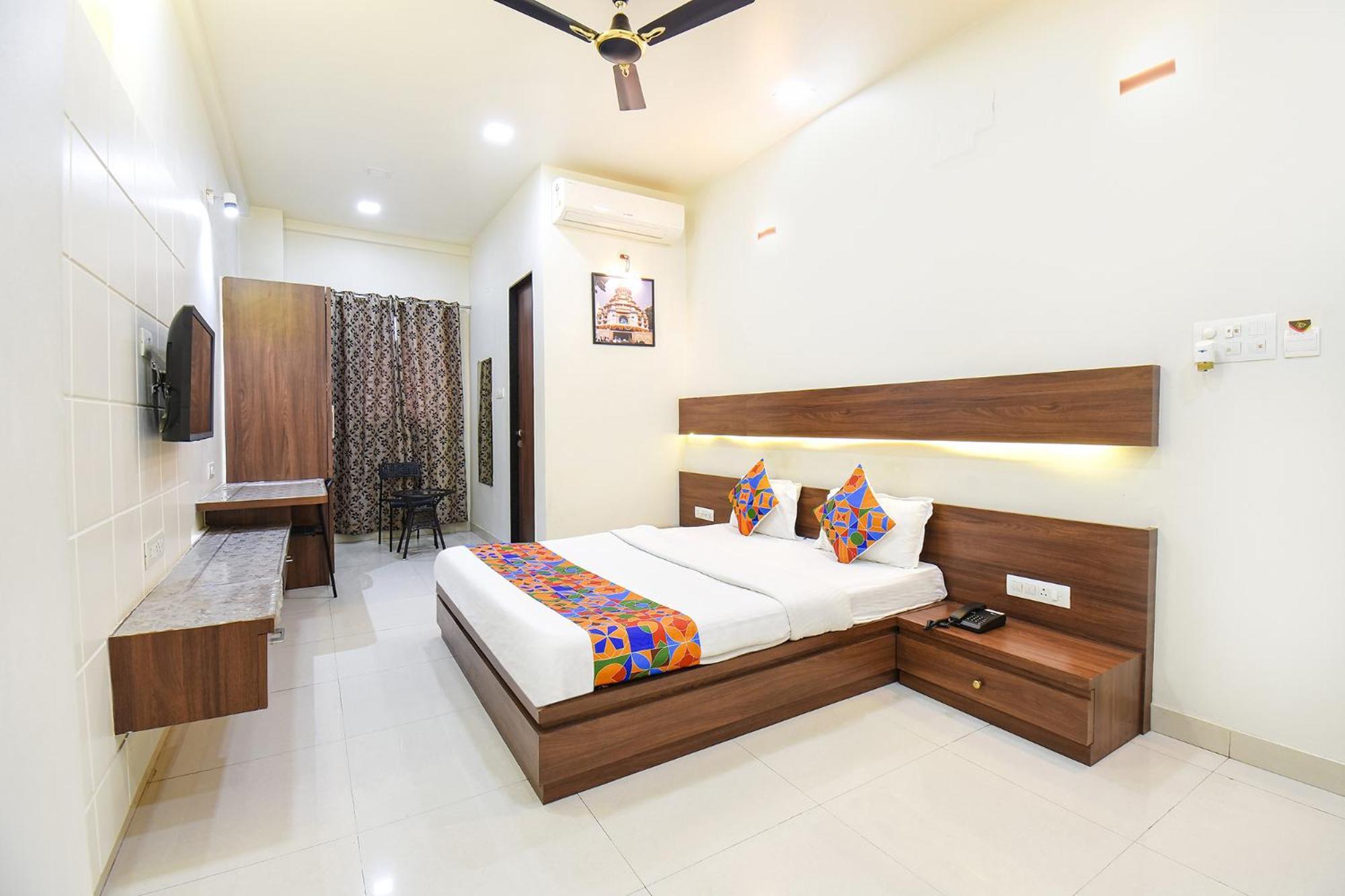 Fabhotel Royal Suits - Nr Mahadji Shinde Chhatri Mundhwa Exterior photo